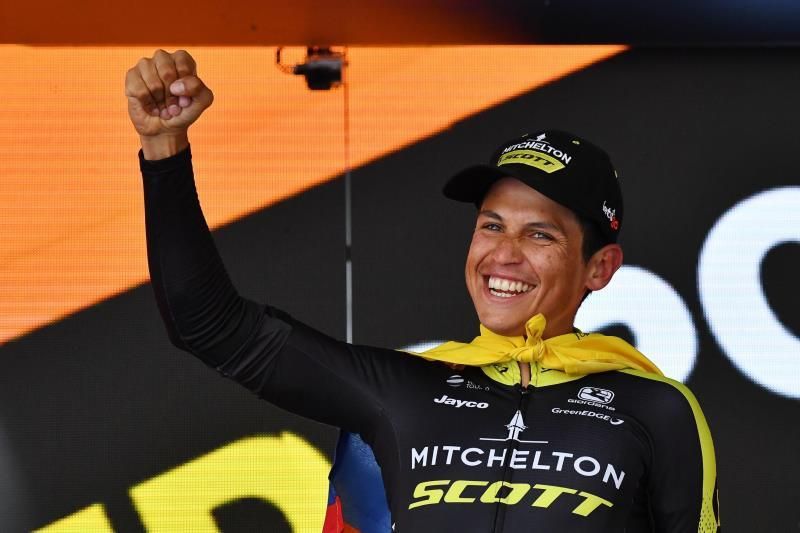Esteban Chaves: "El recorrido de La Vuelta es bueno para ciclistas como yo"