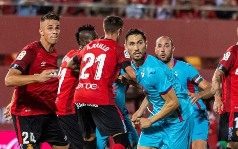 2-1. El Mallorca vuelve a la elite con un triunfo ante el Eibar