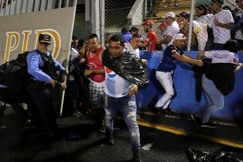 Sube a 4 la cifra de muertos tras el ataque al autobús de un equipo de fútbol hondureño