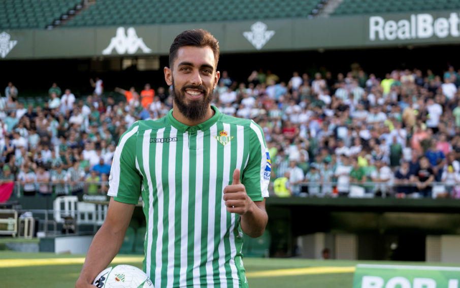 Borja Iglesias apunta a la 'Roja'