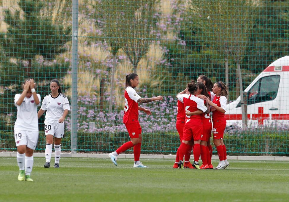 2-3: El Sevilla frustra al Tacón en su estreno en Valdebebas