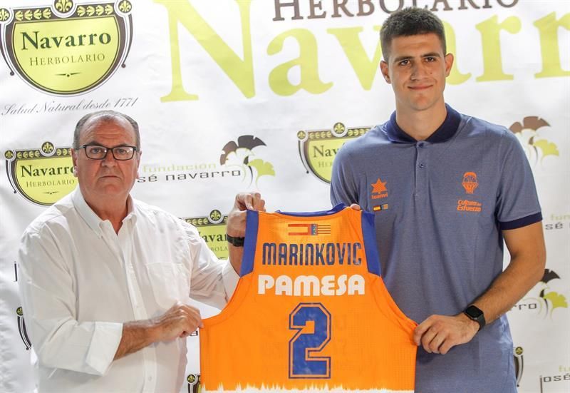 Marinkovic: "Tenía claro que si venía a España, quería jugar en el Valencia"