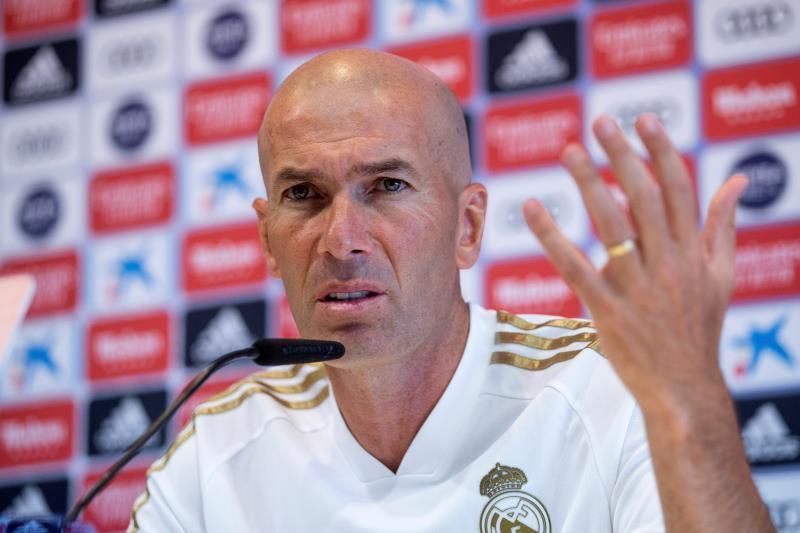 Zidane: "No contemplo la marcha de Keylor Navas"