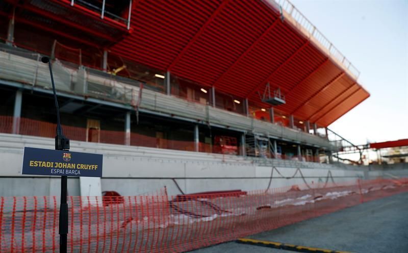 La figura de Johan Cruyff vuelve a cobrar protagonismo con estatua y estadio