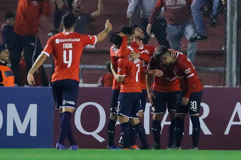 Independiente se recuperó y derrotó a Colón como local