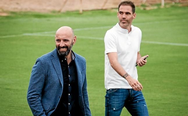 Monchi y la cuenta atrás por el delantero