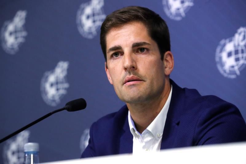 Alcácer, Ceballos, Sarabia y Nuñez, novedades en la primera lista de Moreno