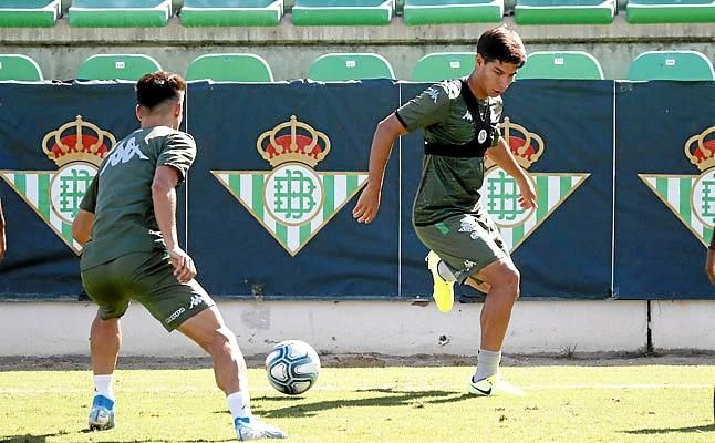 Lainez no saldrá del Betis