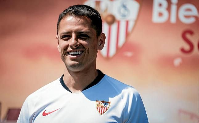 Chicharito: "Cuando te preguntan si quieres ir al Sevilla no lo dudas"