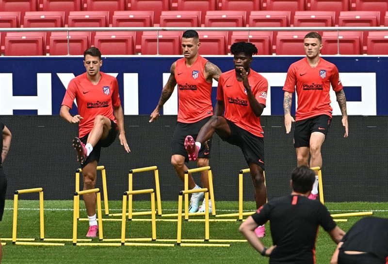 Diego Costa y Thomas se entrenan aparte en la última sesión de la semana