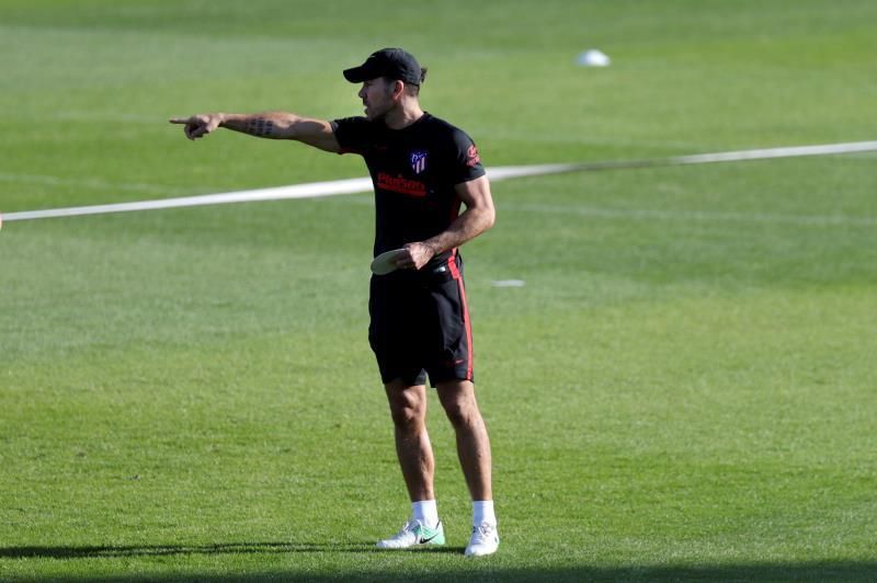 Lemar, Joao y Trippier regresan y entrenan aparte