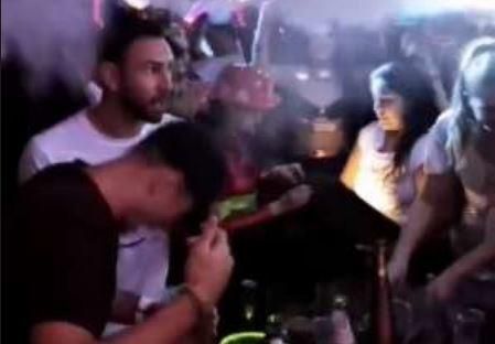 Chicharito y Layún, y otra polémica fiesta de México