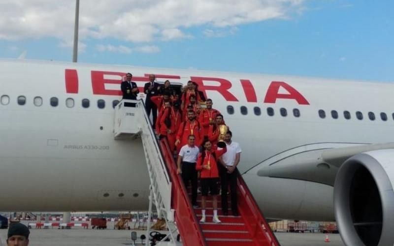 España festeja en Madrid su título Mundial