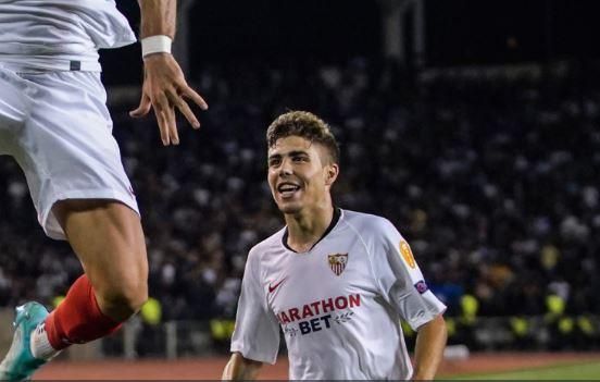 Pozo aporrea con fuerza la puerta