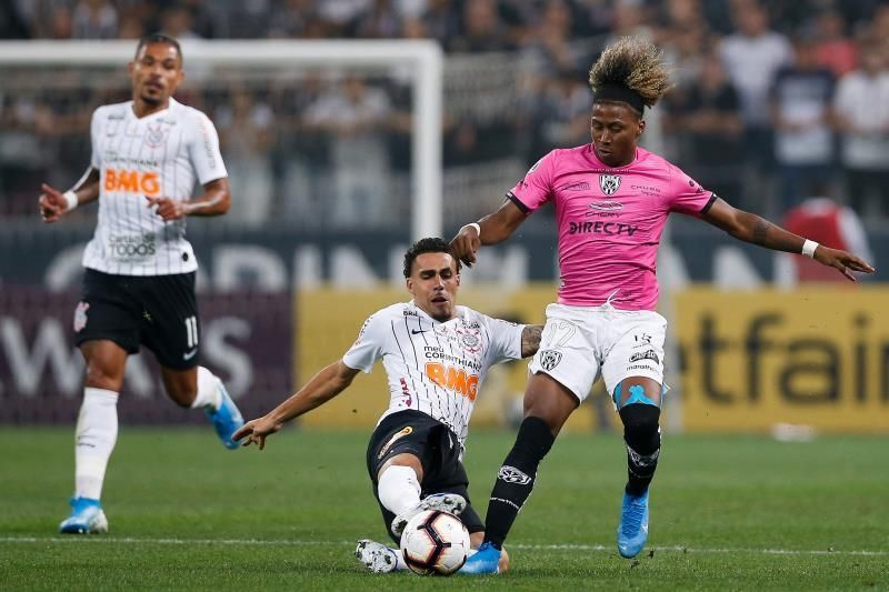 Independiente del Valle y Corinthians en crucial pase a final de Sudamericana