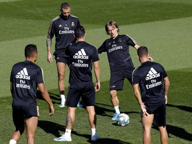 Modric e Isco regresan a un grupo sin el lesionado Mendy