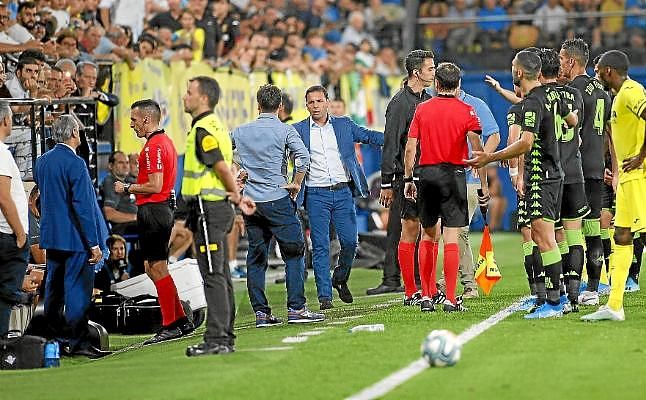 Un agujero verdiblanco