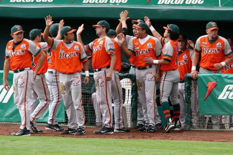 El dominicano Valdez brilla y los Leones se ponen a un triunfo del título