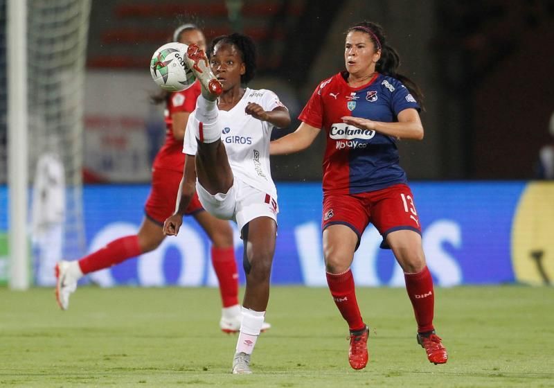 2-1. América aguanta asedio del DIM y gana su primer título de liga femenina
