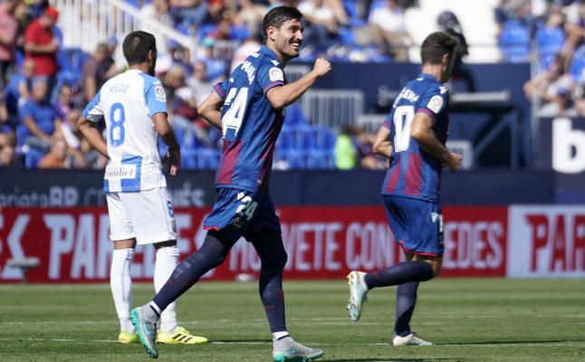 El Levante recupera a Campaña para visitar al Sevilla