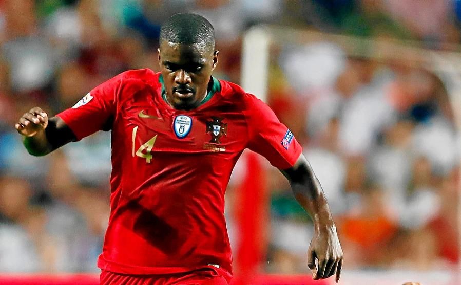 William Carvalho se queda con Portugal