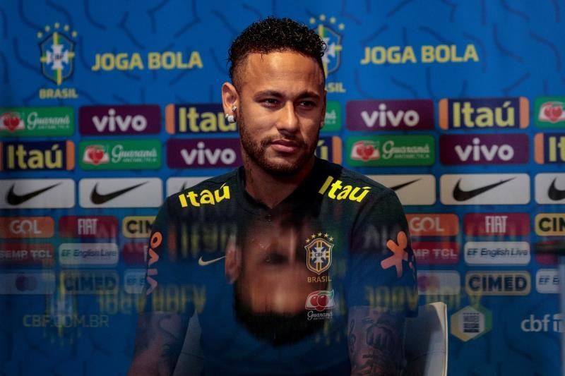 Neymar, feliz en el PSG: "Defenderé a mi club con uñas y dientes"