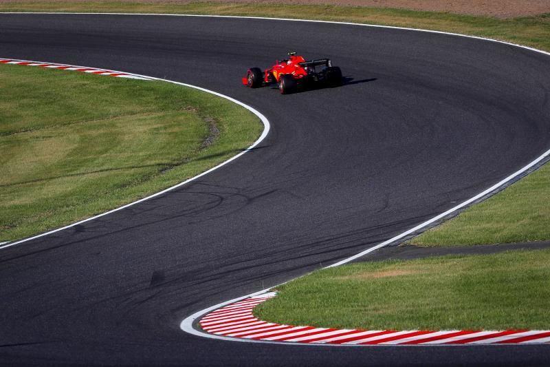 Leclerc (Ferrari) pierde un puesto por dos sanciones