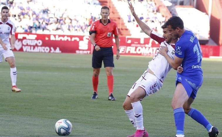 1-2: El Oviedo abandona el último puesto tras asaltar el Carlos Belmonte