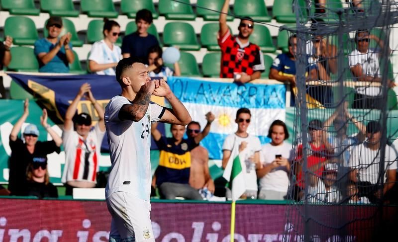 Ocampos aprovecha su oportunidad con Argentina