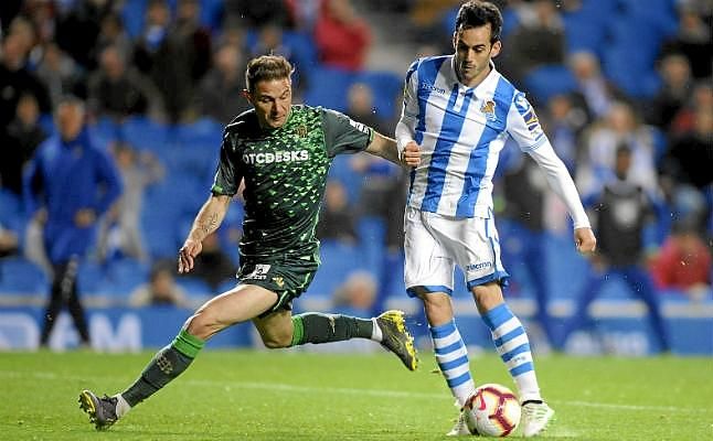 El Betis, ante su estadio maldito
