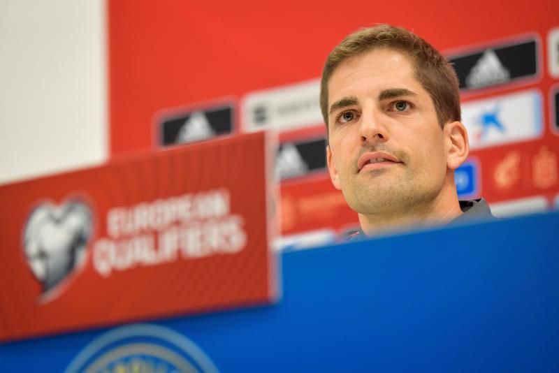 Robert Moreno: "Solo contemplo tres victorias en los partidos que quedan"