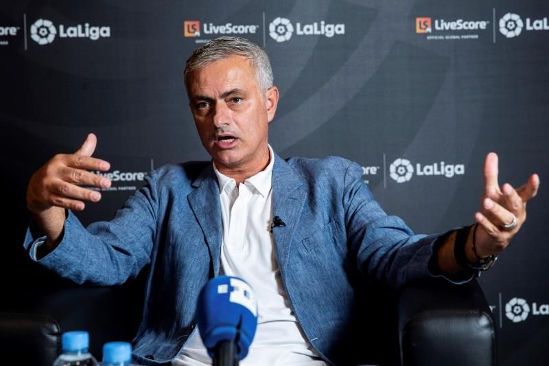 Mourinho: "El fútbol tiene el poder de educar y de unir a la gente"