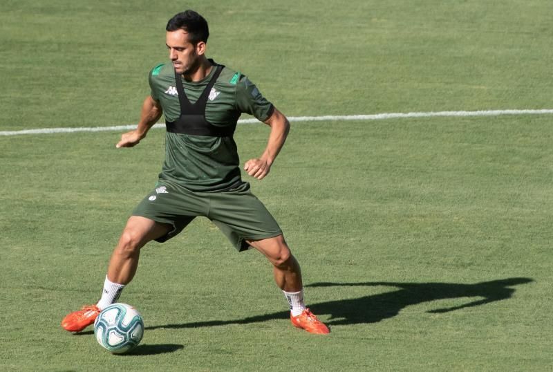 Juanmi y Carvalho, únicas bajas en el entrenamiento del Betis