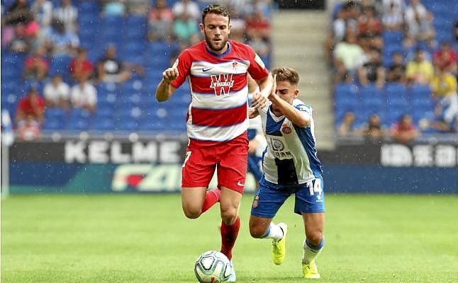 El lateral Quini renueva hasta 2023