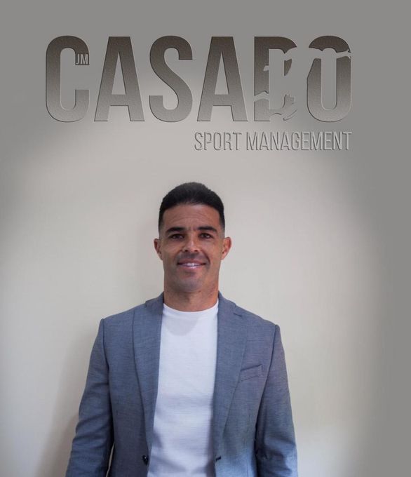 El ex del Sevilla Casado abre su firma de representación