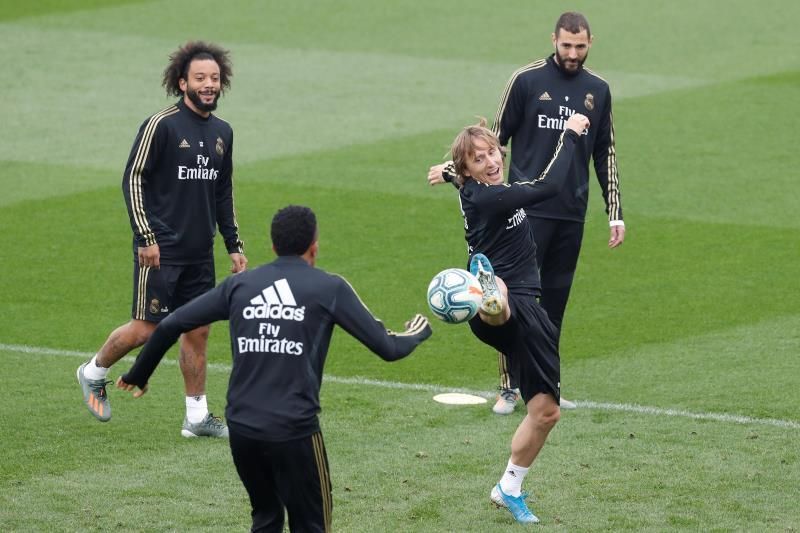 Modric regresa a una lista sin Vinicius, James y Bale