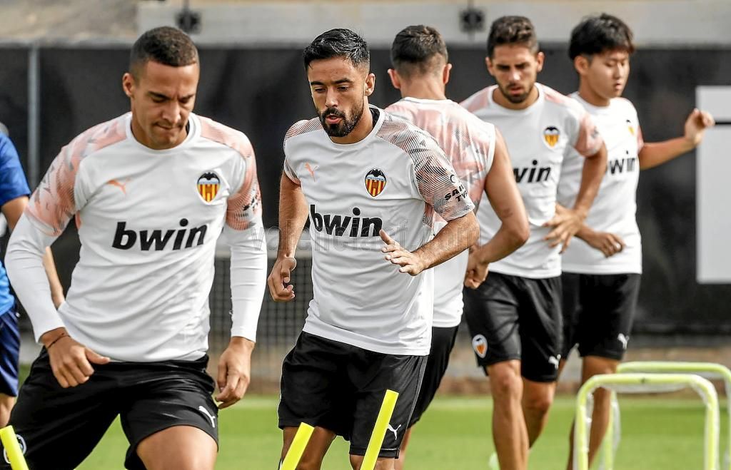 La lista de convocados de Celades ante el Sevilla