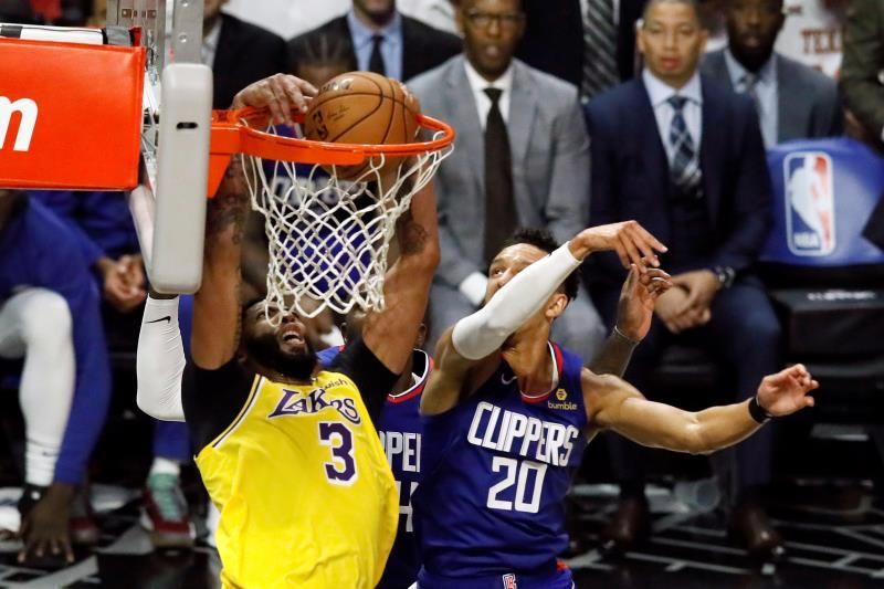 120-91. Davis logra doble-doble en victoria cómoda de Lakers