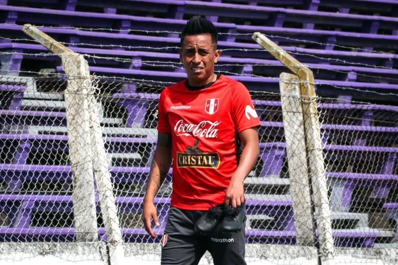 Perú se medirá con Colombia y Chile sin Cueva, sin minutos en el Santos