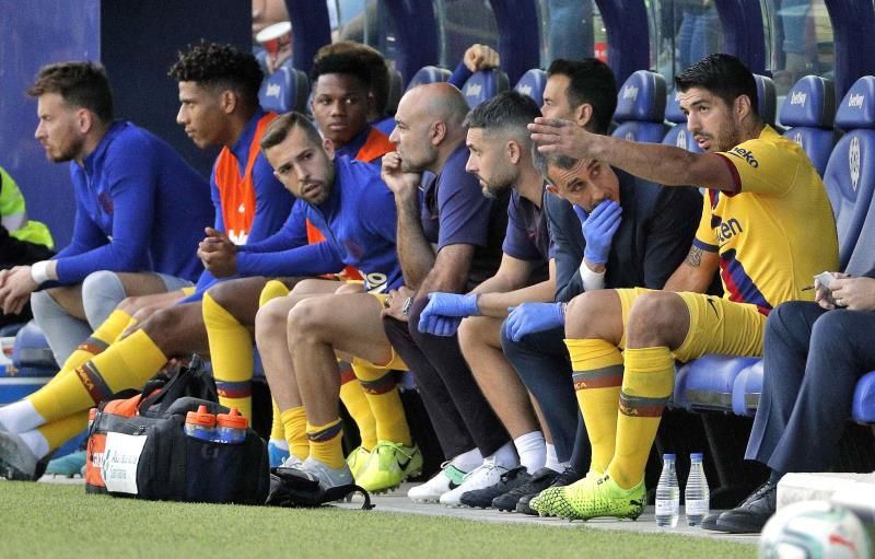 Luis Suárez se lesiona en el sóleo y es seria duda para jugar ante el Slavia