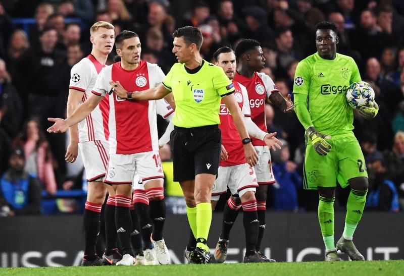 4-4. El Ajax tira de orgullo para aguantar en Stamford Bridge