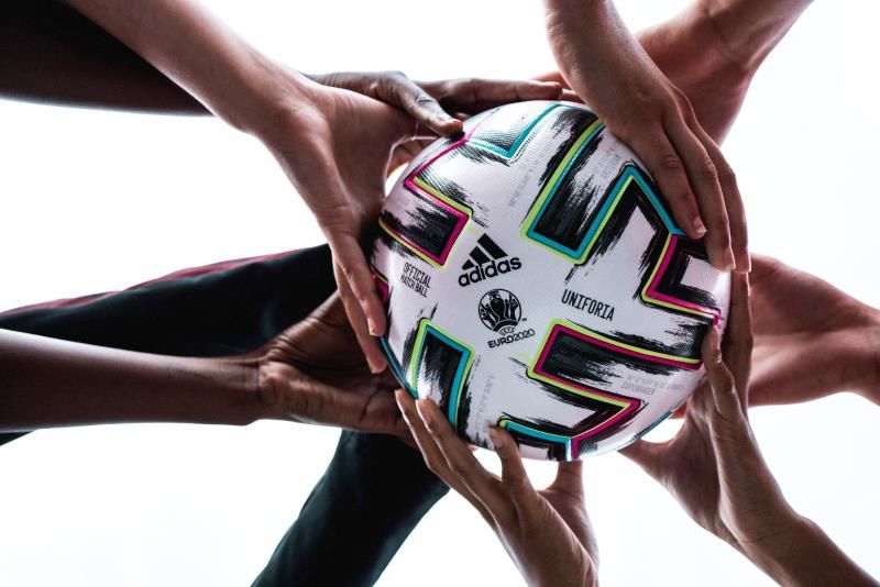 Adidas presenta 'Uniforia', el balón oficial de la Eurocopa 2020