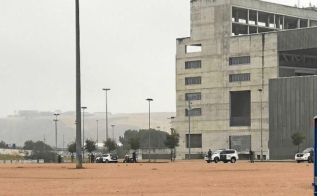 La Guardia Civil registra las oficinas del estadio del Córdoba y el domicilio de Jesús León