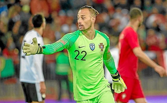 Beto: "El Sevilla es candidato a la Europa League por historia y por plantilla"