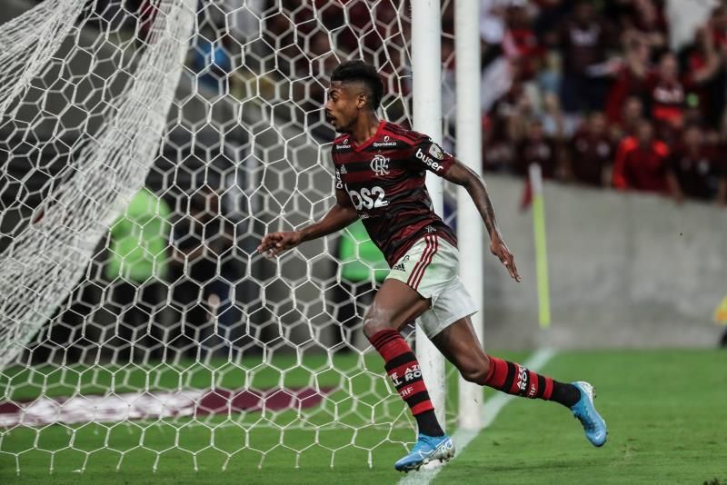 Un Flamengo imbatible buscará mantenerse en el liderato sin De Arrascaeta