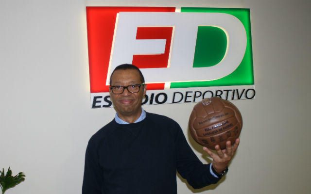 "El VAR es lo mejor que le podía pasar al fútbol, las personas que lo ven, lo peor"