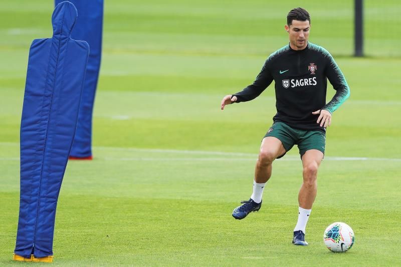 Cristiano Ronaldo aleja rumores al entrenarse con normalidad en Portugal