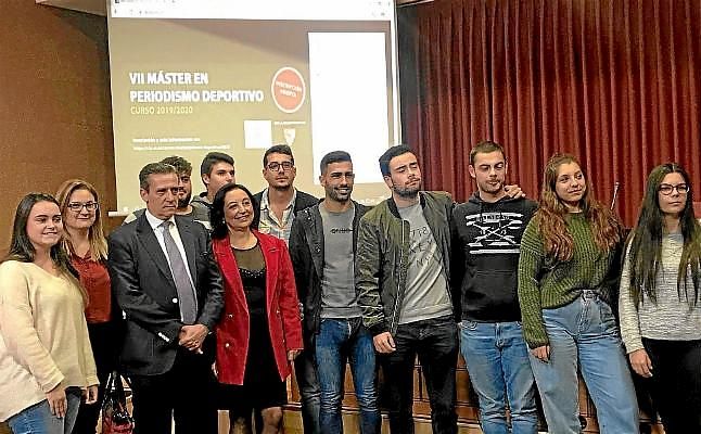 Cruz: "Es un mito creado el que Monchi pide y yo niego"