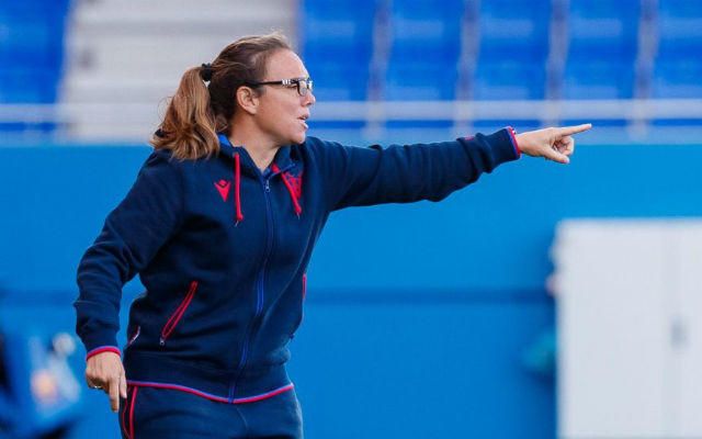 María Pry: "El Betis está aún en proceso de adaptación"