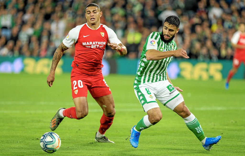 Diego Carlos: "Joaquín iba buscando el penalti, pero no hubo nada"